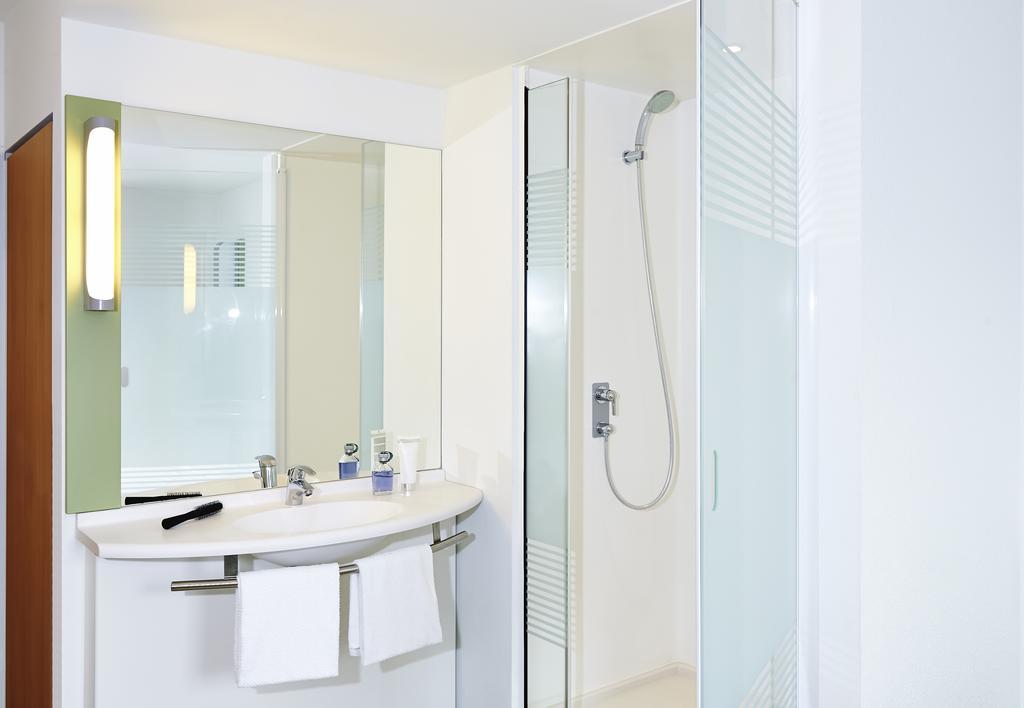 Ibis Budget Hotel *
